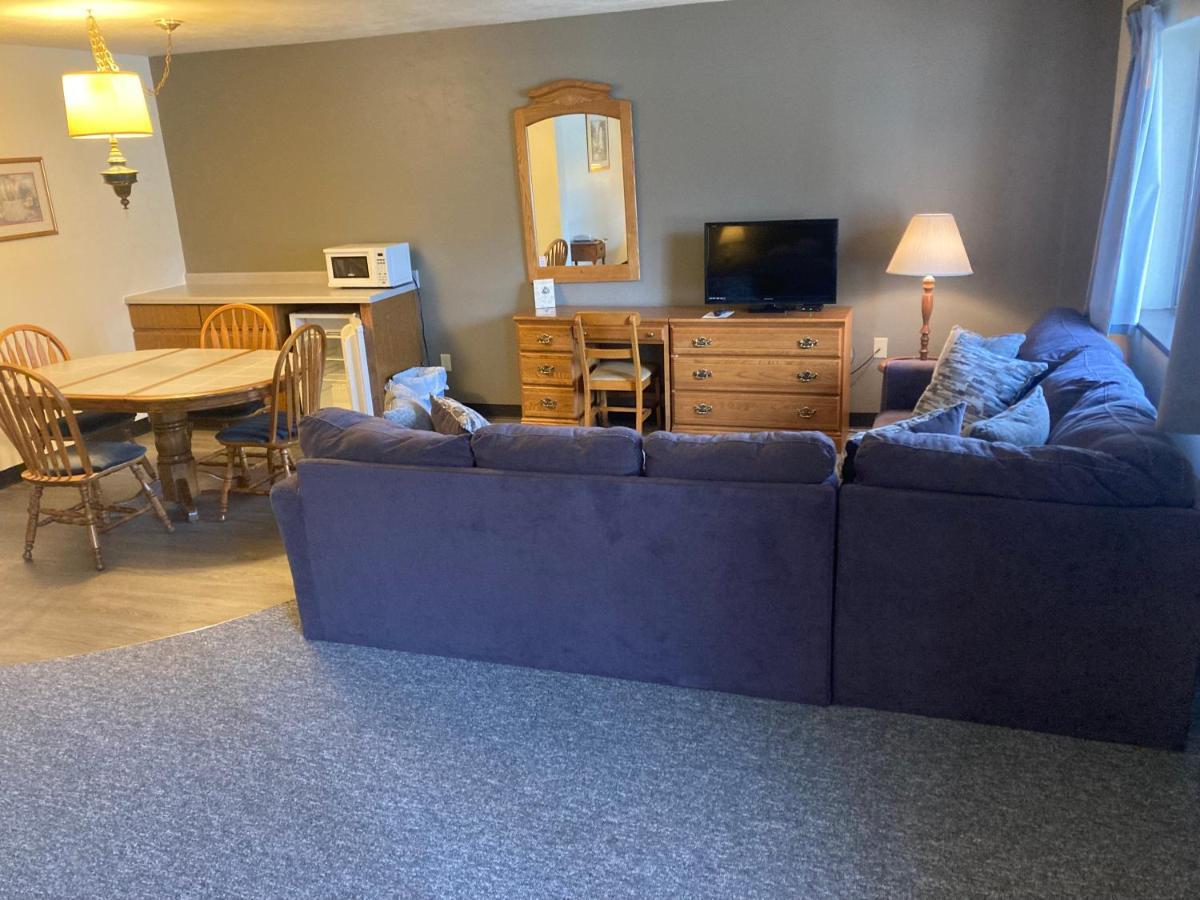 Landmark Motel Clintonville Εξωτερικό φωτογραφία