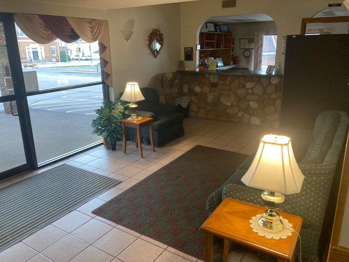 Landmark Motel Clintonville Εξωτερικό φωτογραφία