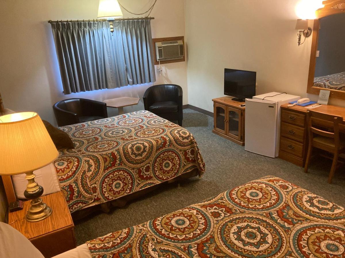 Landmark Motel Clintonville Εξωτερικό φωτογραφία