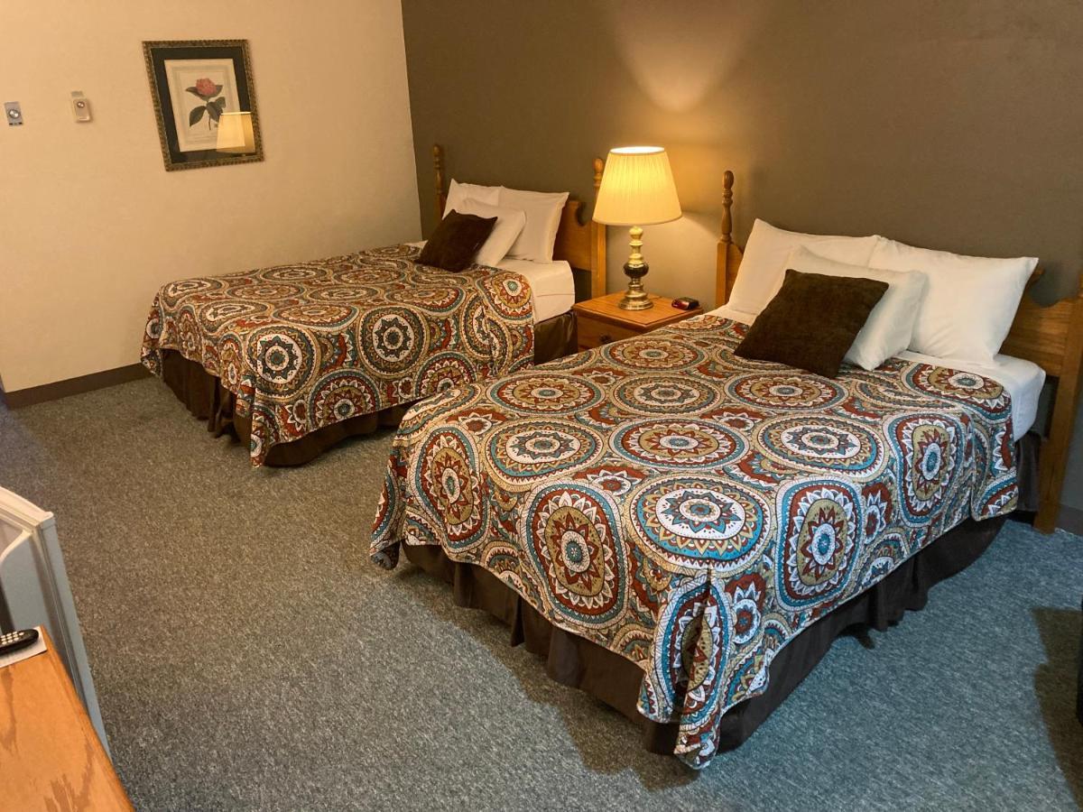 Landmark Motel Clintonville Εξωτερικό φωτογραφία