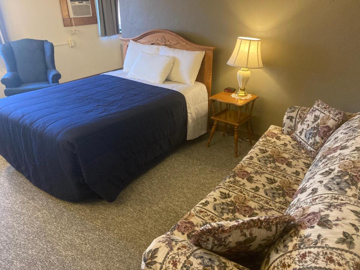 Landmark Motel Clintonville Εξωτερικό φωτογραφία