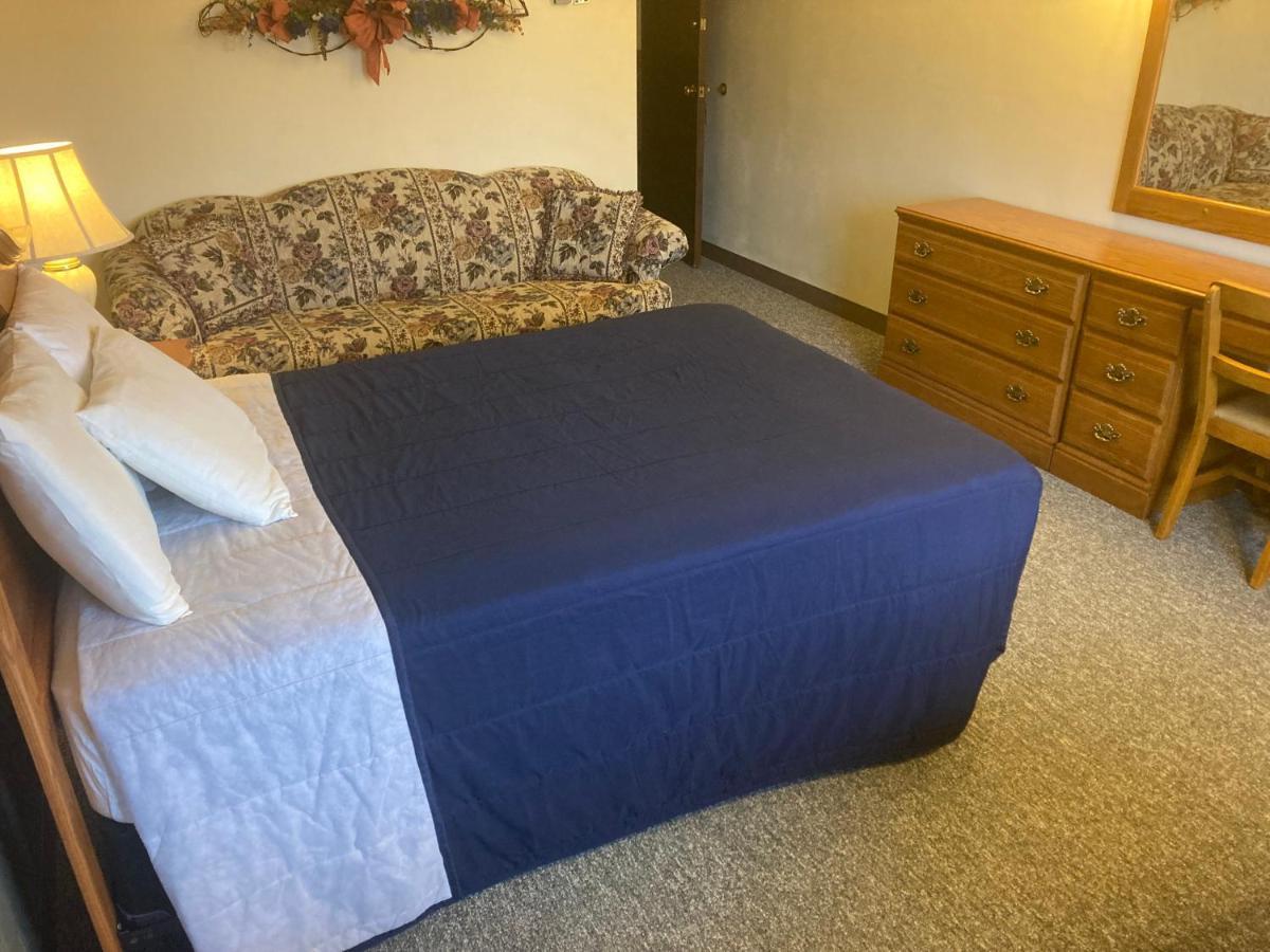 Landmark Motel Clintonville Εξωτερικό φωτογραφία